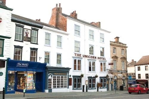 The Unicorn Hotel Wetherspoon Image 1