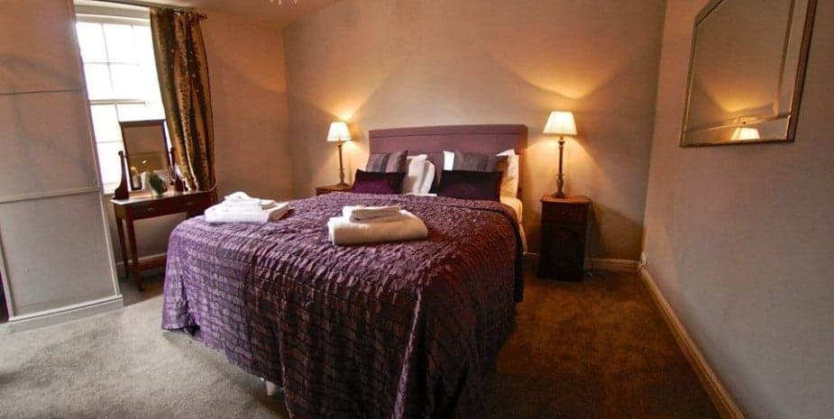 White Horse & Griffin Image 4