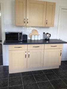 The One in the Middle Image 1