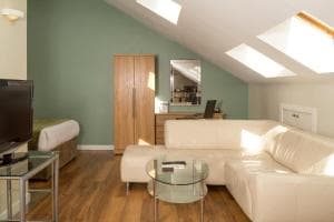 Roomzzz Leeds Headingley Image 2