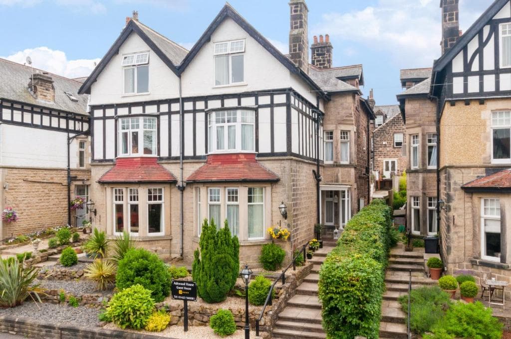 Ashwood House Image 4