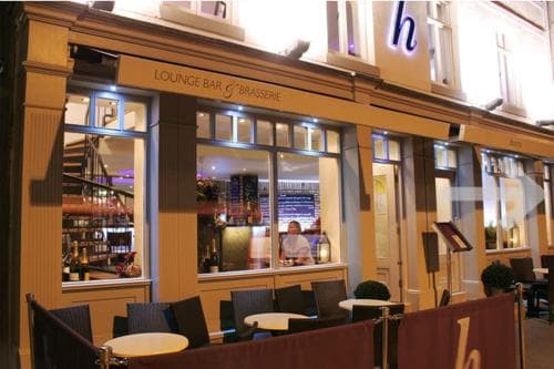 Harrys lounge Image 2