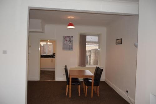 Jo Melrose Fairview House Image 3