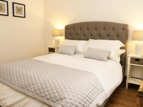 Marina View, Whitby Image 2