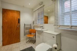 Al-Fresco Apartment - 1 FREE PRIVATE PARKING SPACE - 60 SECOND WALK 2 MINSTER! Image 3