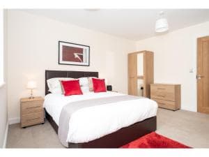 Luxury, modern apartment in York, sleeps 4 Image 1