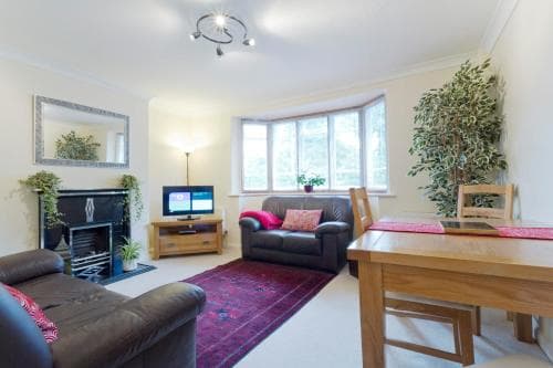 Poplar House Serviced Apartments Image 2