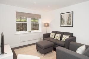 The Windsor - by Harrogate Serviced Apartments Image 3