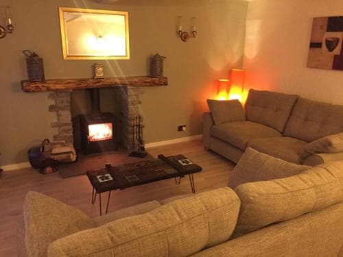 Vale Cottage Image 2