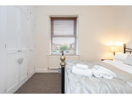 Fibre Broadband and FREE Street Parking, Sleeps 5 Image 2