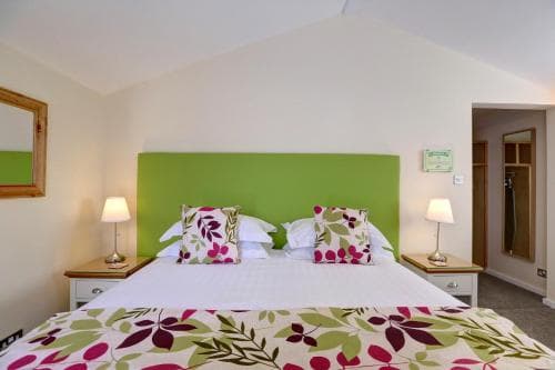 Manor Court Hotel Image 2