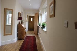 Mistletoe Cottage Image 2