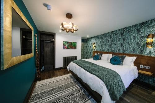 Absoluxe Suites Image 2