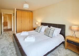 Host & Stay - The Holt Apartment Image 2