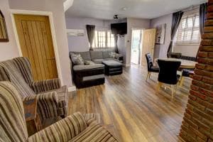 The Old Joiner's Shop Image 2