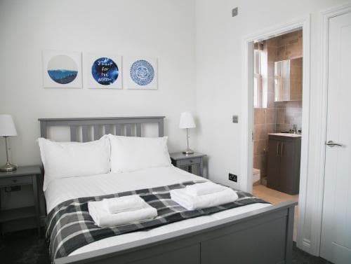 71 East Parade Image 2