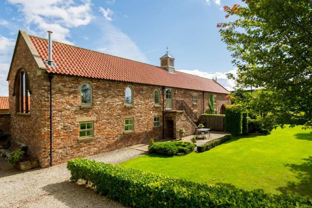 Mulberry Hayloft Image 1