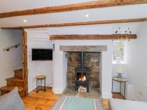 Hagstone Cottage Image 2