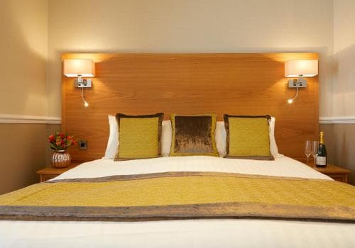 Palm Court Hotel Image 2