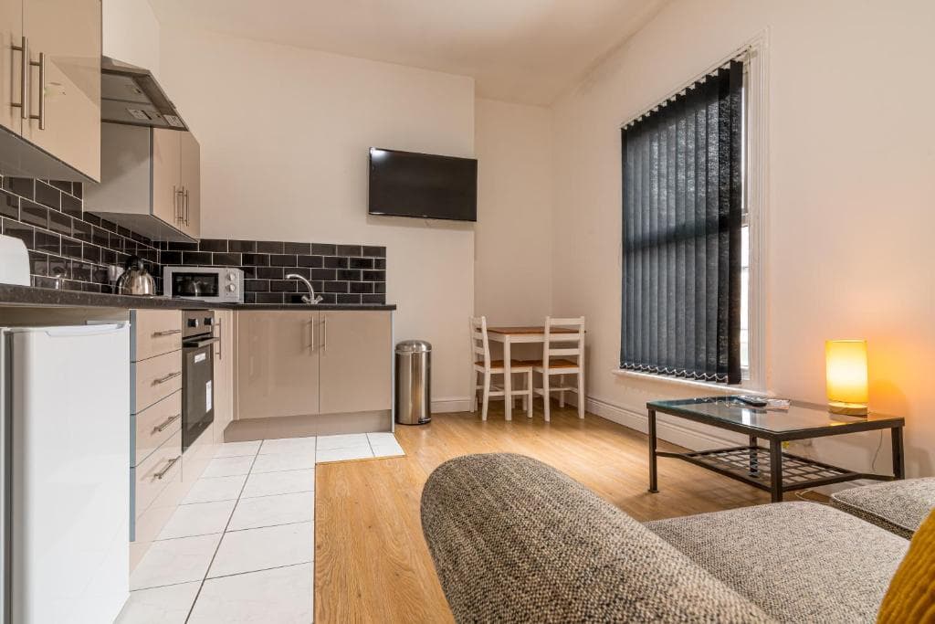 PLATFORM Fishing Quarter Apartment 2 Image 1