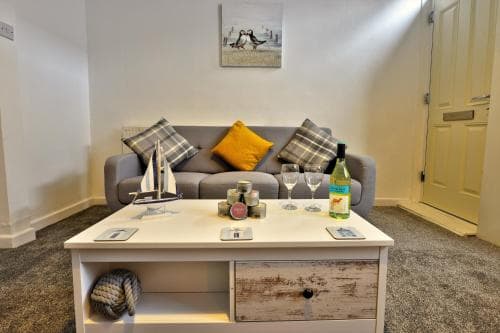 Kist Accommodates - Kraken Cottage Image 3