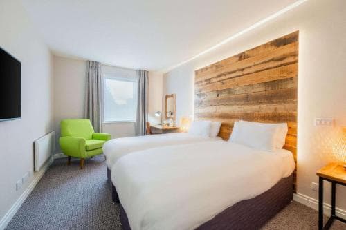 Cedar Court Bradford Hotel Image 2