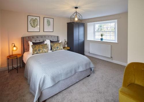 Host & Stay - Middle Farmhouse Image 2