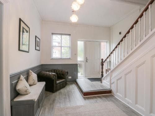 Royal Victoria House Image 5