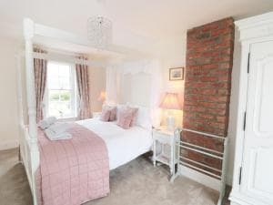 Croft View, Whitby Image 1