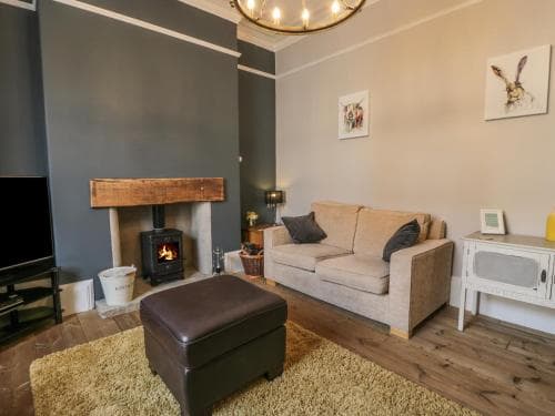 11 Highfield, Scarborough Image 3