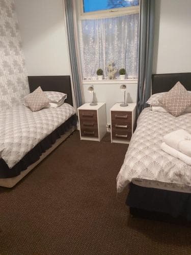 The Vale Apart Hotel Image 2