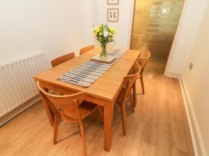 15 Tannery Lane Image 2