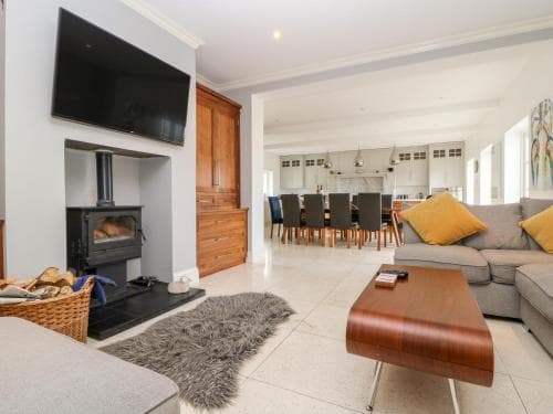 Green End House Image 3