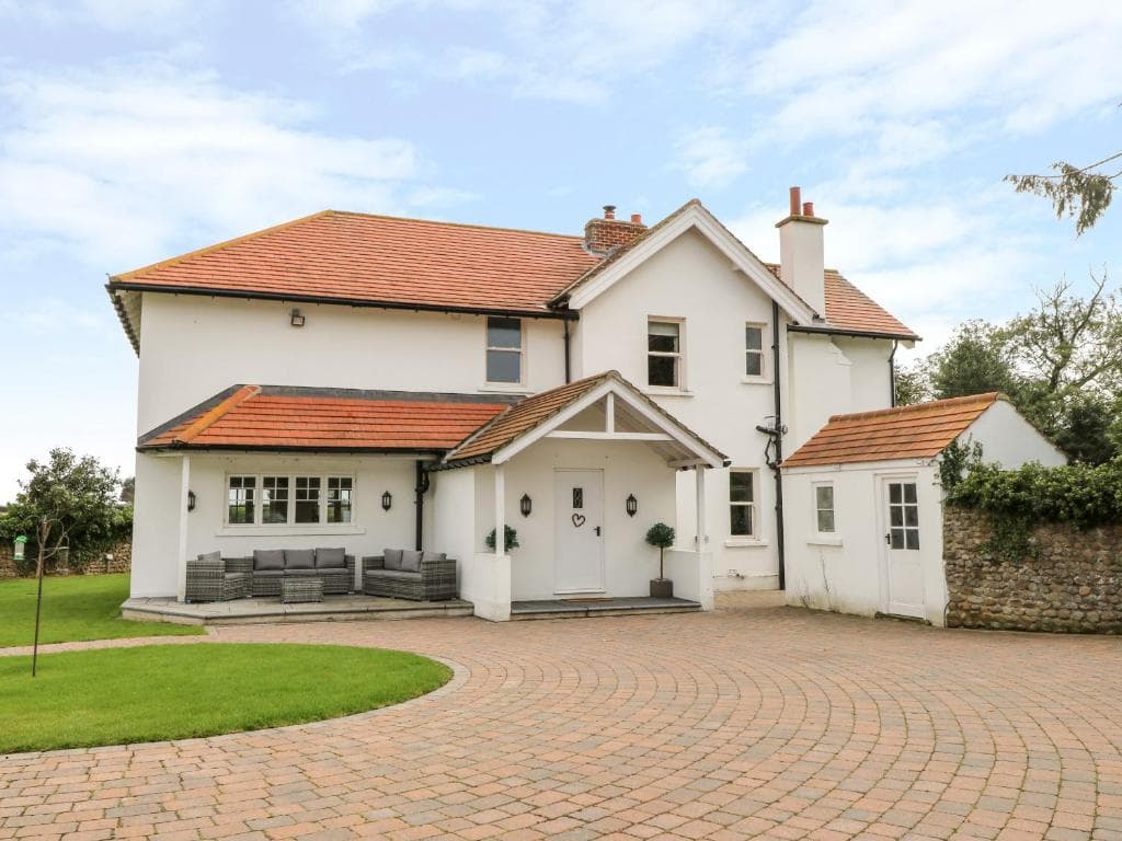 Green End House Image 1