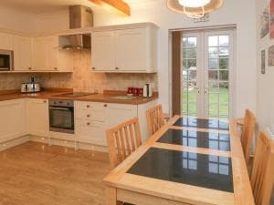 Levenbeck Cottage Image 4