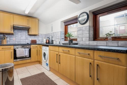 Sycamore Cottage - Yorkshire Coast Holiday Lets Image 2