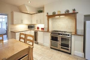 Host & Stay - Brook Villa Image 2