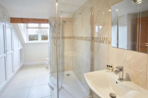 Host & Stay - Brook Villa Image 3