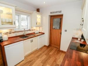 2 North Cottage Image 1