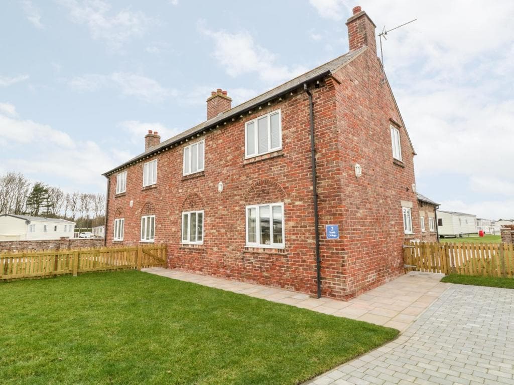 2 North Cottage Image 3