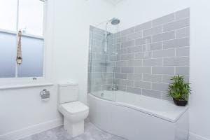 Falconer Street Image 2