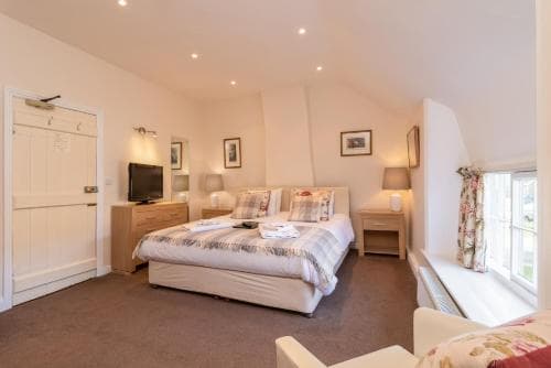 The Royal Oak Image 2