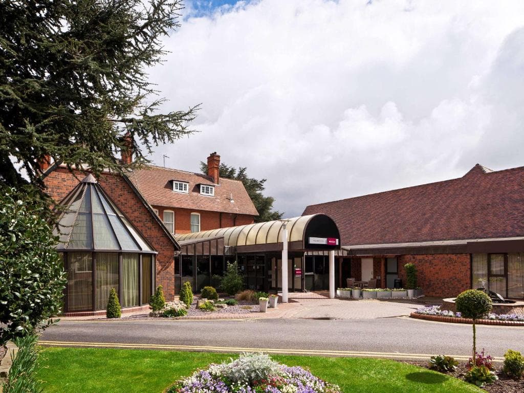 Mercure Hull Grange Park Hotel Image 1