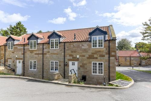 Pheasant House Image 2