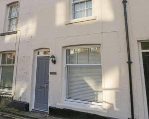 Captains Cottage Image 1