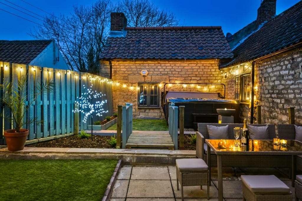 Pickering Rooftop Terrace Image 1