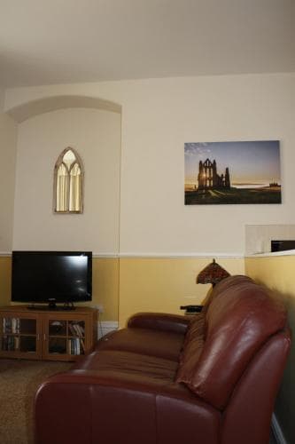 No2 Abbey View Apartment Image 3
