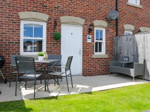 9 Railway Cottages Image 3