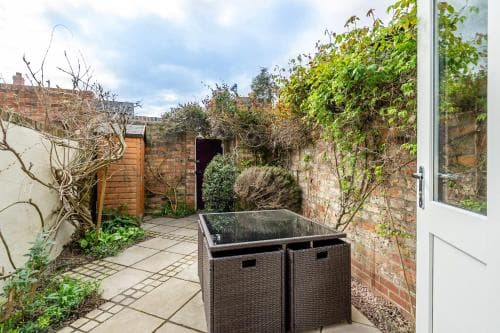 3 Darnborough Street Image 3