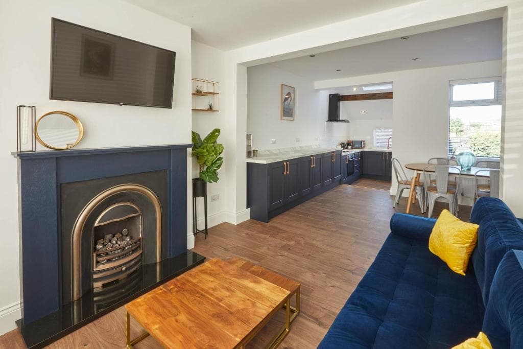 Host & Stay - Montrose View Image 1